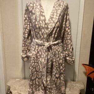 Soma Short Jaguar Spot Plush Short Robe S/M NWT